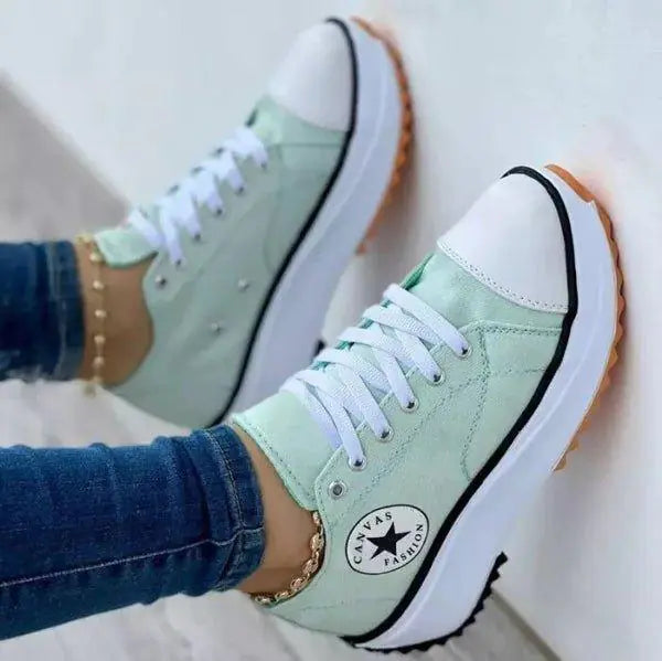 Classic  Shoes Women's Sneakers